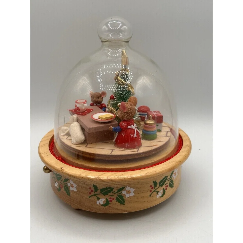 Vintage Enesco Christmas Mice‎ Cheese Cloche Musical Animated 1990 Music Box